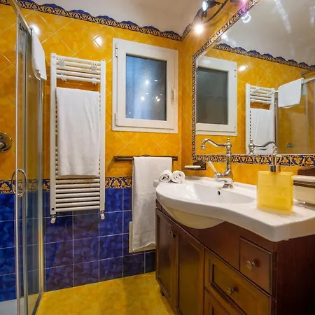 Casa Diale * بوسيتانو